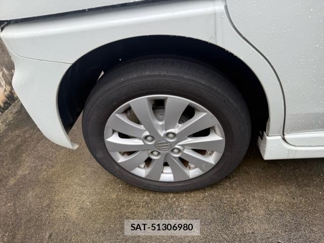 Suzuki SPACIA 2013-08 8159257-16