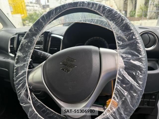 Suzuki SPACIA 2013-08 8159257-5