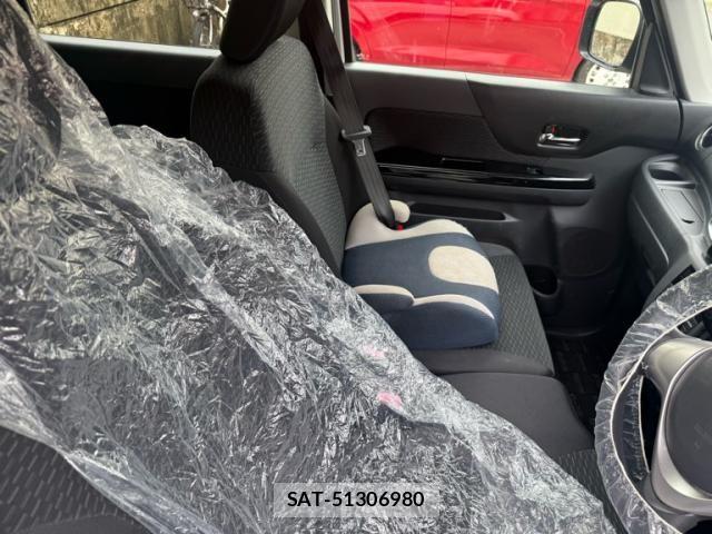 Suzuki SPACIA 2013-08 8159257-6