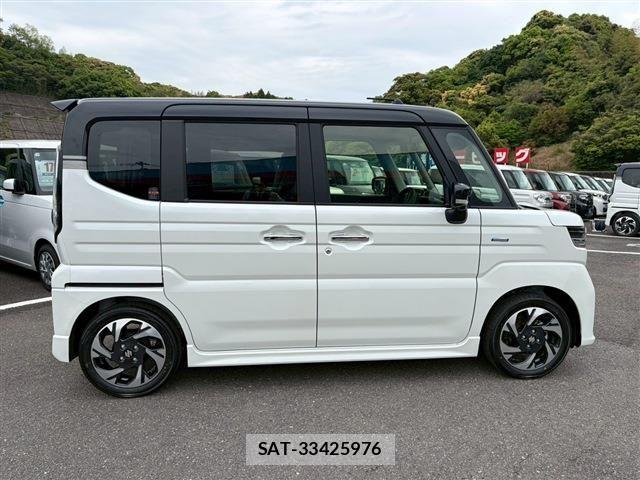Suzuki SPACIA 2026-04 8210325-9