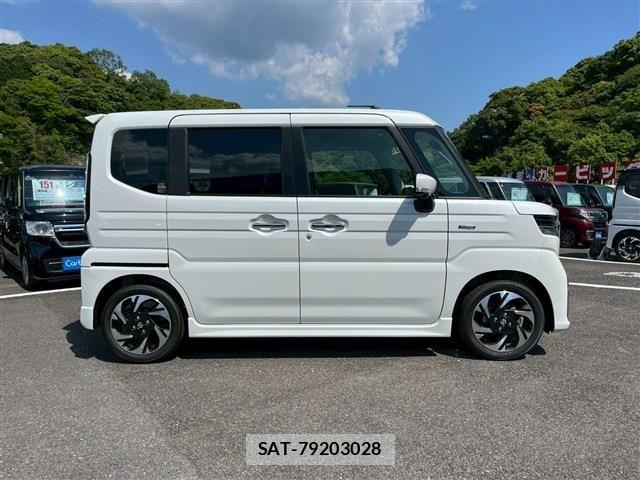 Suzuki SPACIA 2026-04 8210327-9