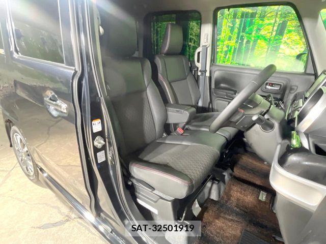 Suzuki SPACIA 2021-03 8210340-7