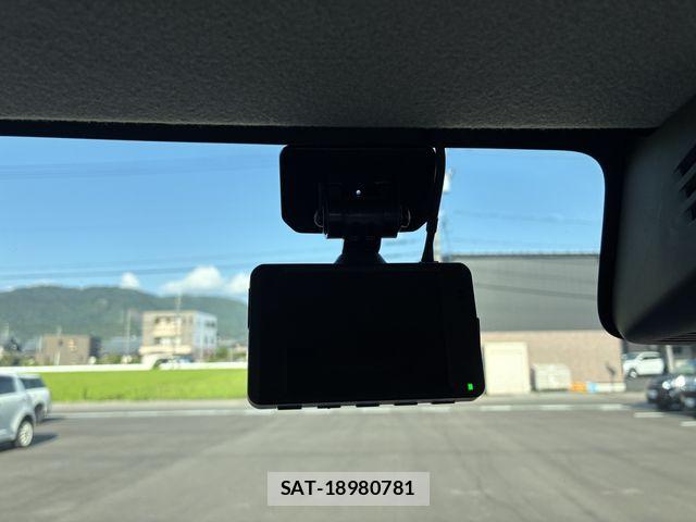 Suzuki SPACIA 2019-09 8210339-26