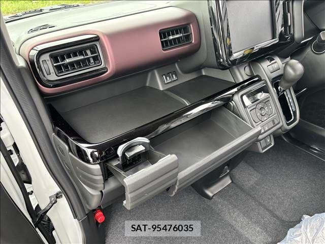 Suzuki SPACIA 2026-03 8231831-22