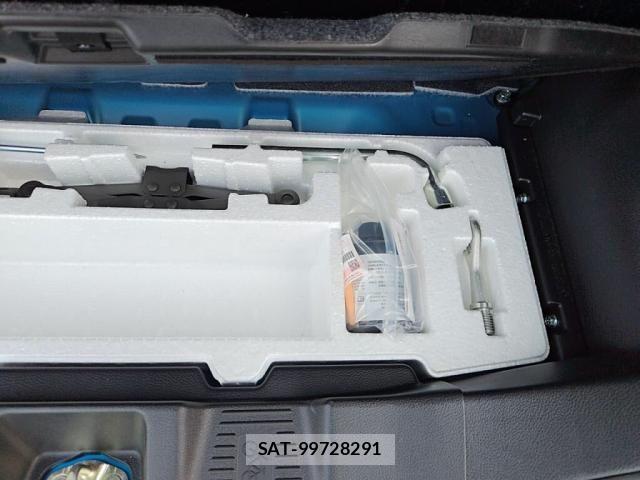 Suzuki SPACIA 2021-03 8317221-29