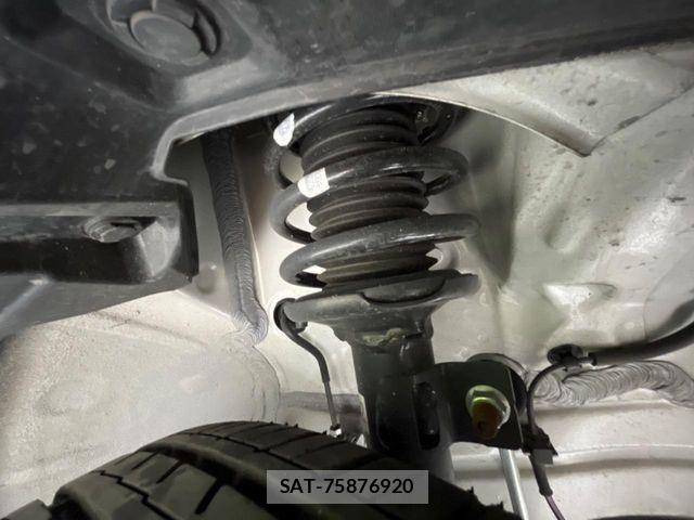 Suzuki SPACIA 2025-06 8317208-19