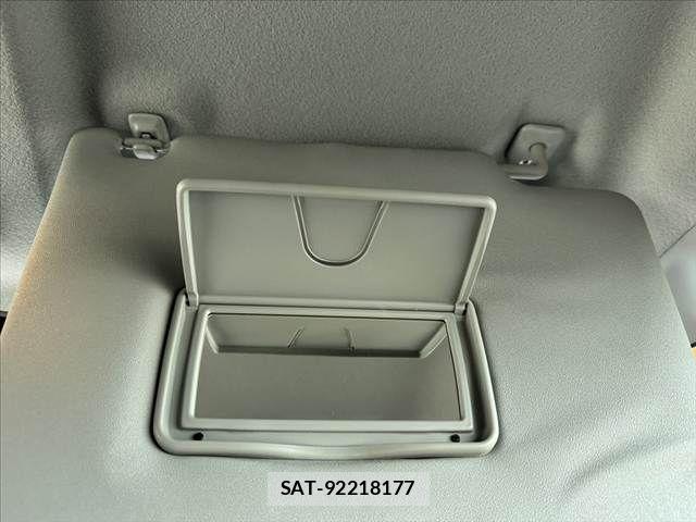 Suzuki SPACIA 2018-04 8317231-29