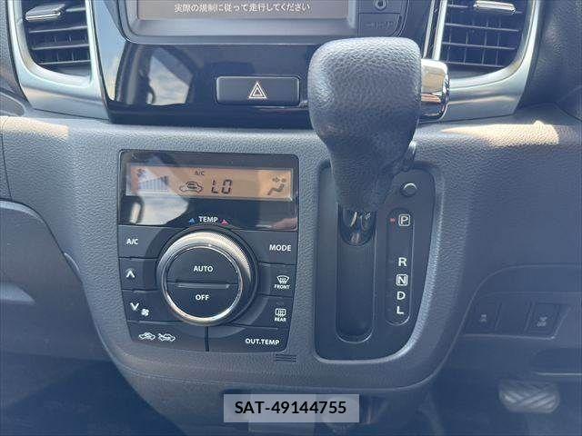 Suzuki SPACIA 2013-11 8355635-24