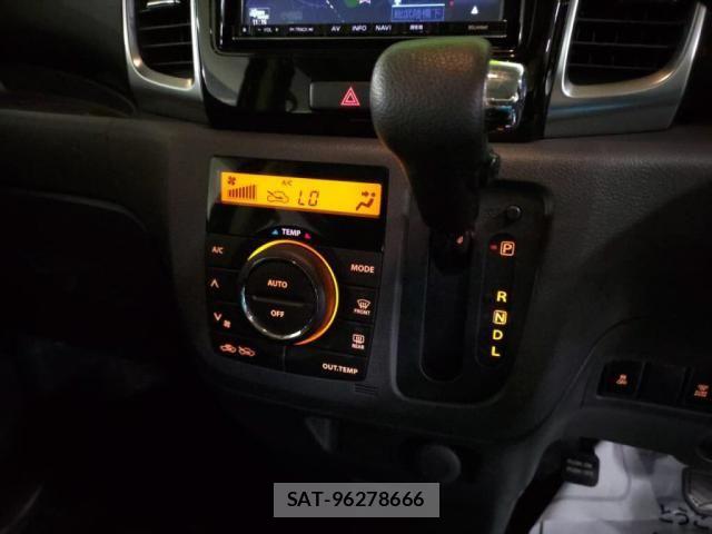 Suzuki SPACIA 2013-10 8368922-16