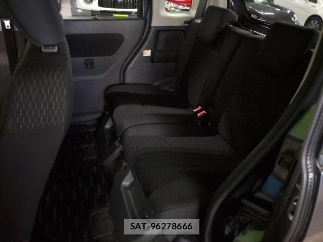 Suzuki SPACIA 2013-10 8368922-23
