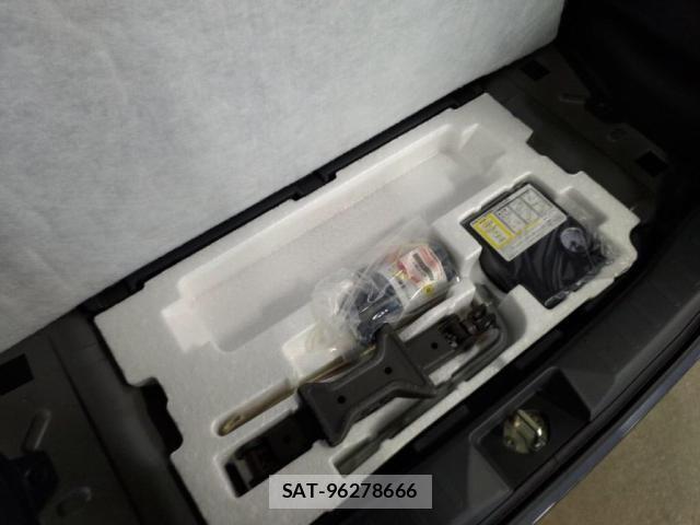 Suzuki SPACIA 2013-10 8368922-29