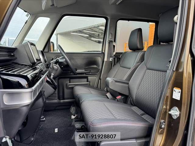 Suzuki SPACIA 2018-02 8368915-16