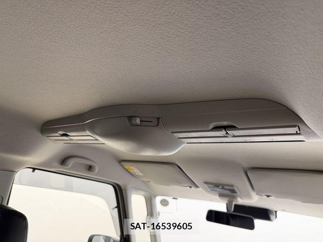 Suzuki SPACIA 2023-10 8368886-25