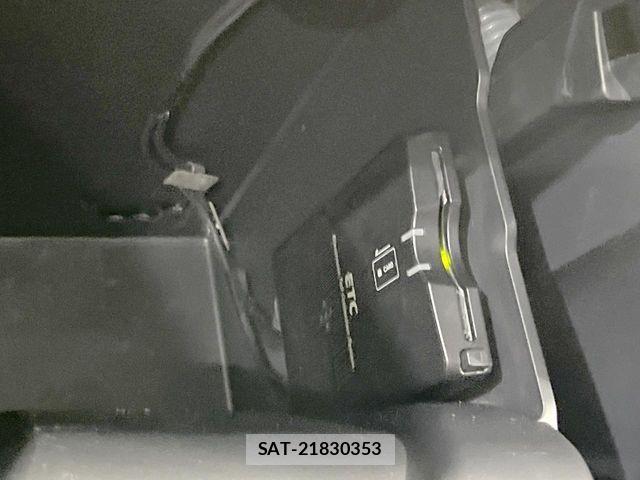 Suzuki SPACIA 2013-12 8368925-4