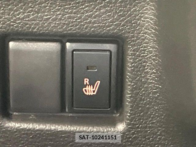 Suzuki SPACIA 2018-09 8368906-5