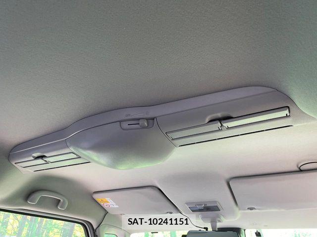 Suzuki SPACIA 2018-09 8368906-6