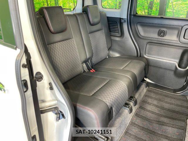 Suzuki SPACIA 2018-09 8368906-8
