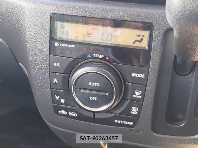 Suzuki SPACIA 2015-09 8368920-13