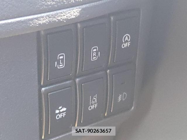 Suzuki SPACIA 2015-09 8368920-15