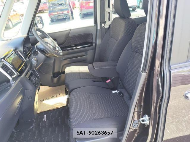 Suzuki SPACIA 2015-09 8368920-21