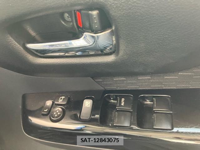 Suzuki SPACIA 2013-08 8368928-15