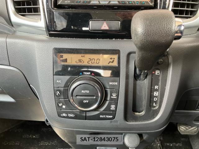 Suzuki SPACIA 2013-08 8368928-18