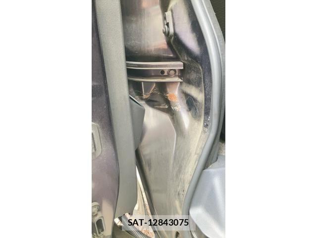 Suzuki SPACIA 2013-08 8368928-21