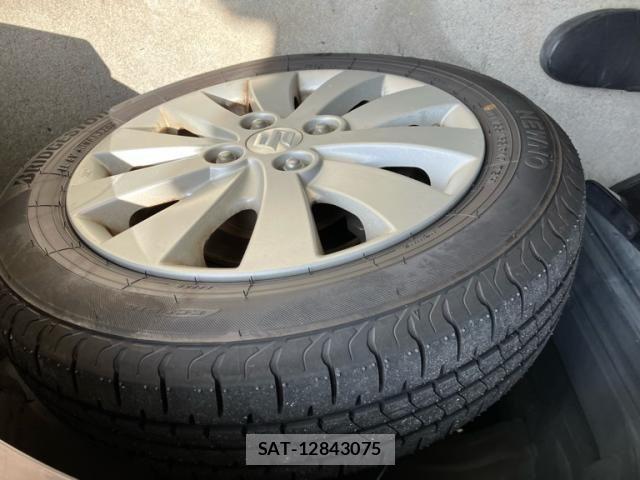 Suzuki SPACIA 2013-08 8368928-4