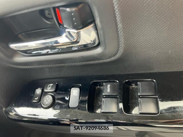Suzuki SPACIA 2017-12 8368916-15