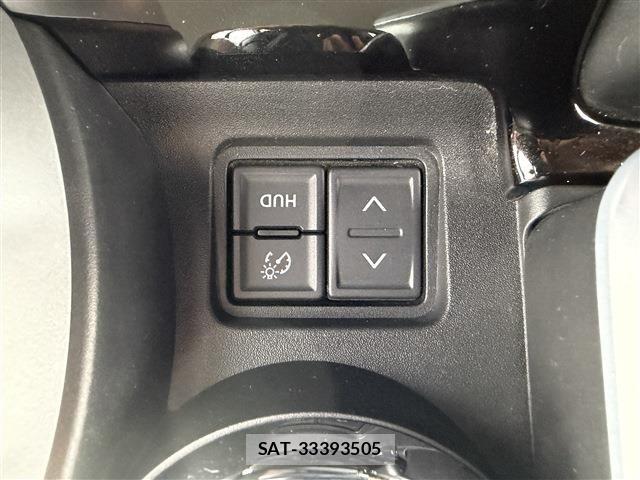 Suzuki SPACIA 2018-06 8368917-18