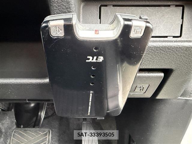 Suzuki SPACIA 2018-06 8368917-23