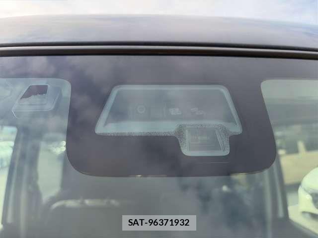 Suzuki SPACIA 2018-09 8368887-16