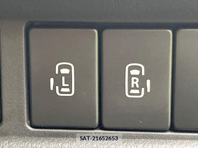 Suzuki SPACIA 2018-02 8368892-3