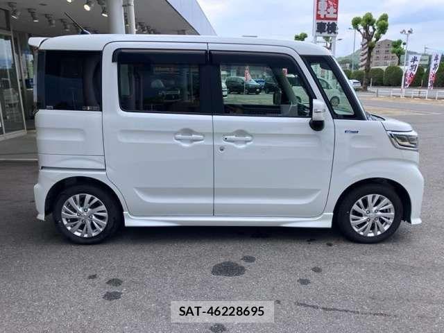 Suzuki SPACIA 2019-09 8368912-13