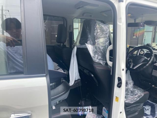 Suzuki SPACIA 2018-11 8372217-11