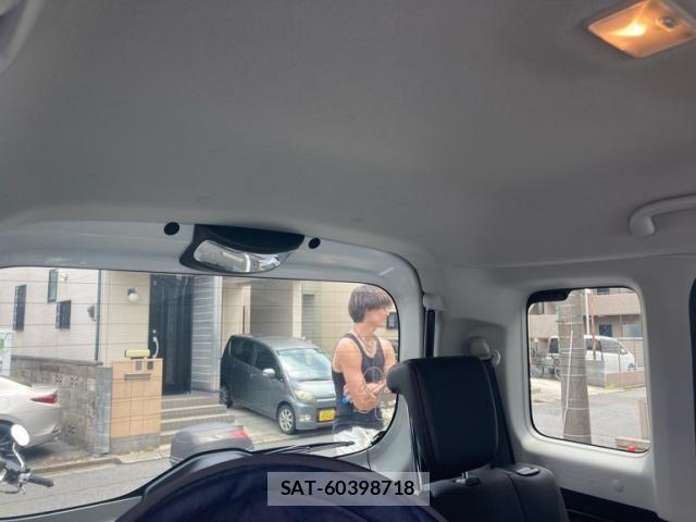 Suzuki SPACIA 2018-11 8372217-22