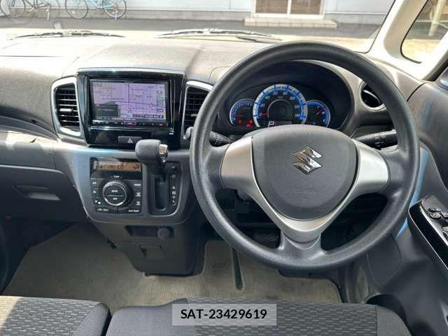 Suzuki SPACIA 2013-07 8372218-1