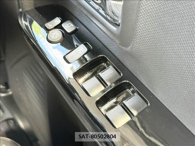 Suzuki SPACIA 2023-06 8415053-28