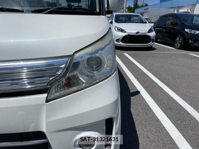 Suzuki SPACIA 2013-09 8415064-10
