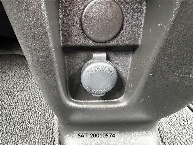 Suzuki SPACIA 2018-04 8415056-19