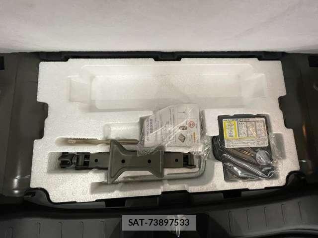 Suzuki SPACIA 2017-06 8415059-28