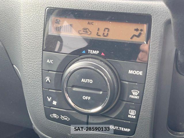 Suzuki SPACIA 2013-11 8438911-7