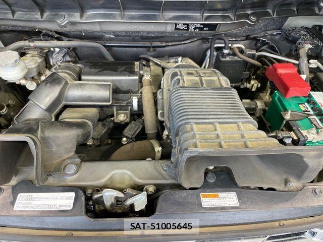 Suzuki SPACIA 2021-10 8458483-17