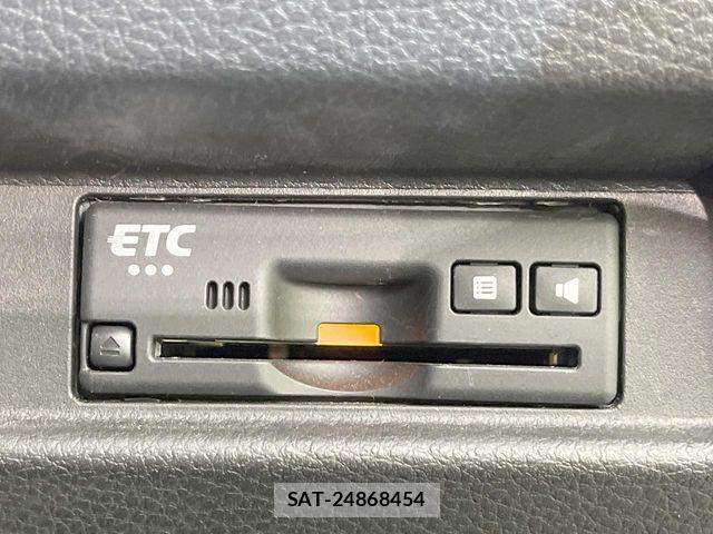Suzuki SPACIA 2021-10 8486105-6
