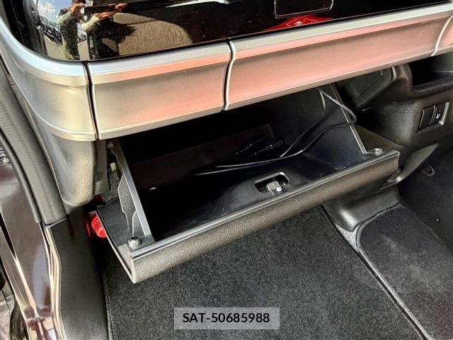 Suzuki SPACIA 2019-12 8563600-26