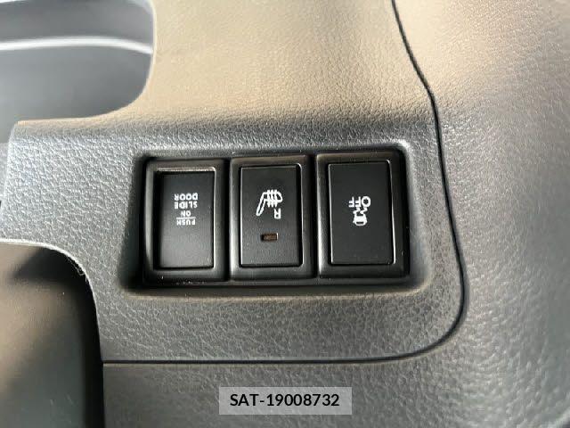 Suzuki SPACIA 2015-05 8563603-23