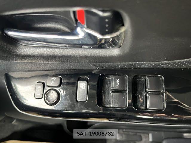 Suzuki SPACIA 2015-05 8563603-24