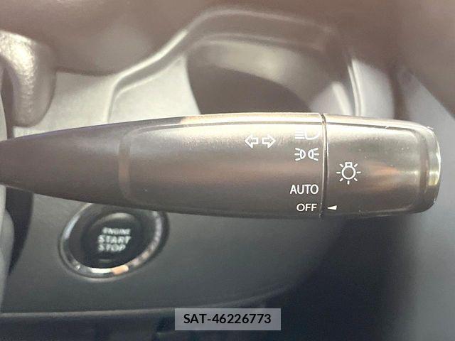 Suzuki SPACIA 2013-11 8563605-6