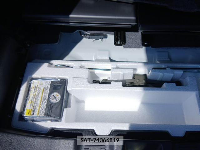 Suzuki SPACIA 2018-07 8629002-29