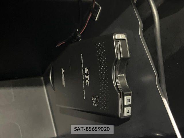 Suzuki SPACIA 2017-09 8629027-6